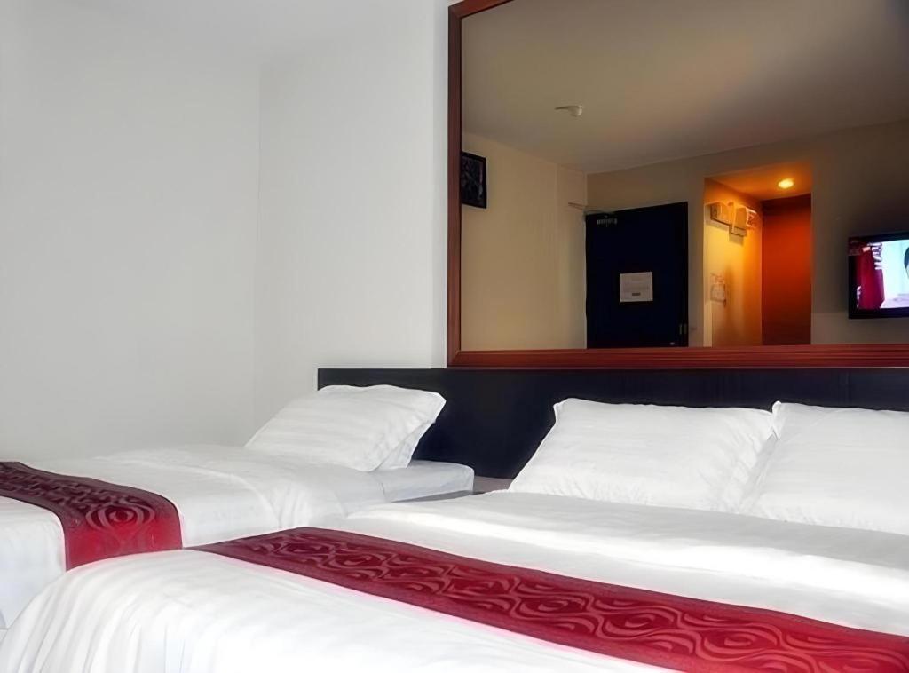 Goldenhill Hotel Kota Kinabalu Esterno foto