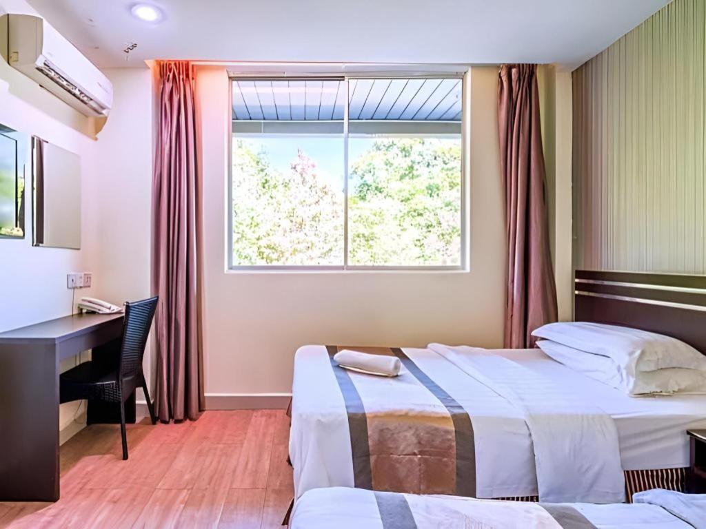 Goldenhill Hotel Kota Kinabalu Esterno foto
