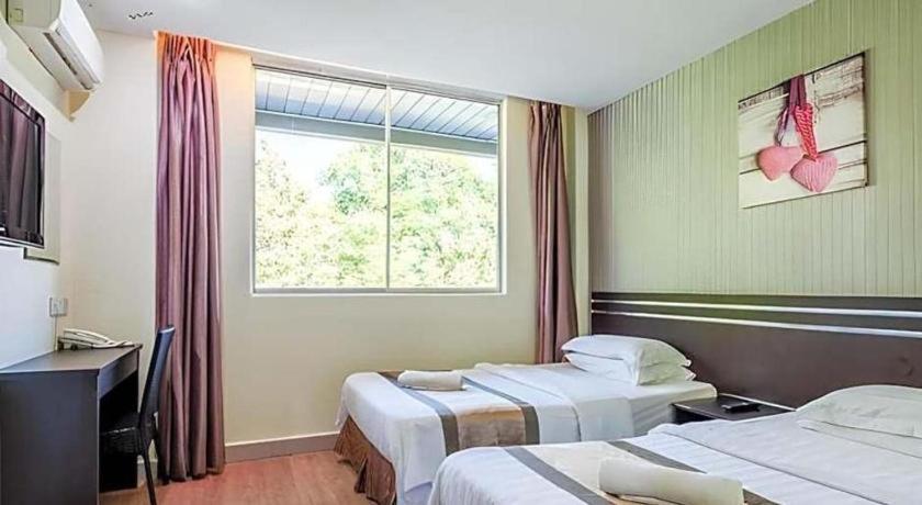 Goldenhill Hotel Kota Kinabalu Esterno foto