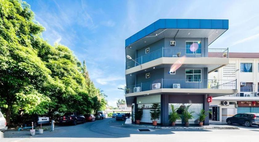 Goldenhill Hotel Kota Kinabalu Esterno foto