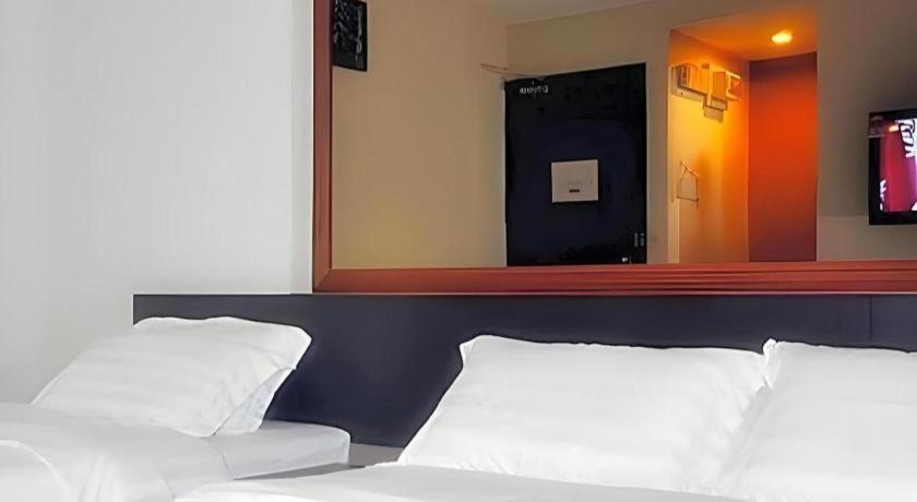 Goldenhill Hotel Kota Kinabalu Esterno foto